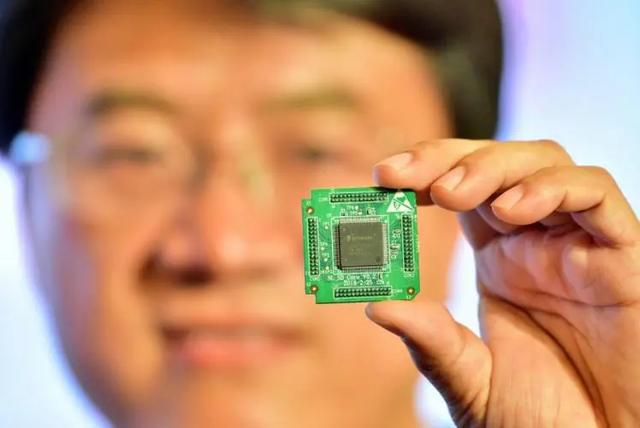 2024年，中美7月芯片出口額斷崖差距：美國(guó)154億，中國(guó)是多少？(圖14)