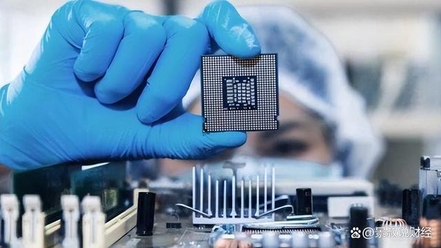 暴漲21%！中國芯片出口突破9000億，反超汽車、手機(jī)出口(圖1)